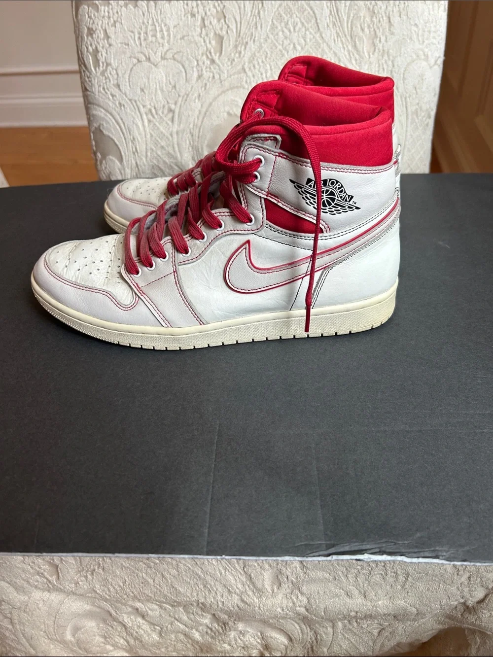 Jordan 1 Retro High OG - White/Red